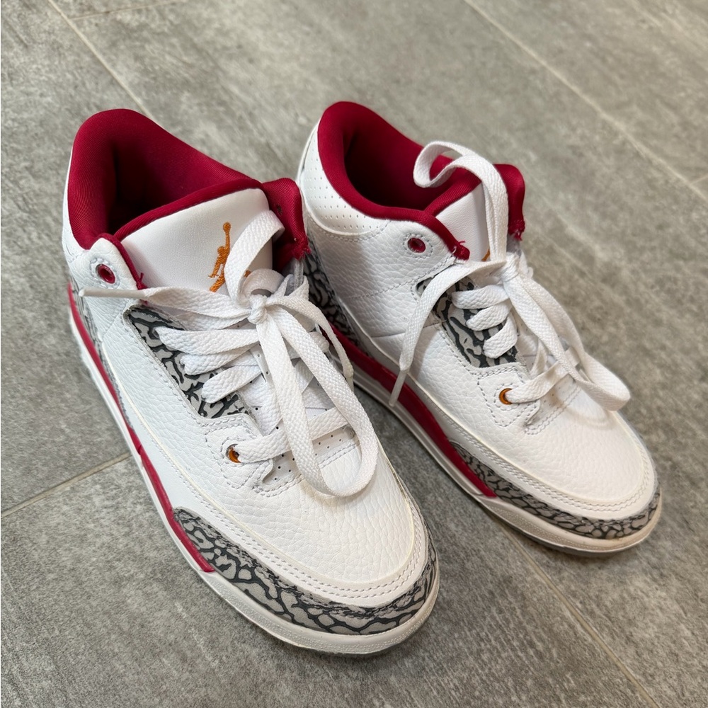 Nike Kids Jordan 3 Retro - Fire Red, white and grey